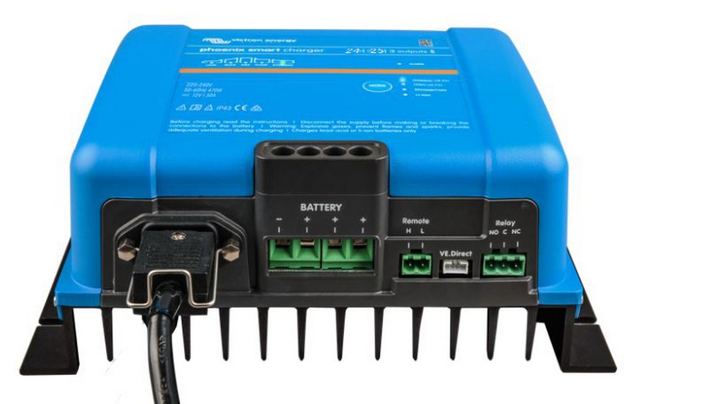 Victron Phoenix Smart lader 24/25 (3) IP43 120-240V